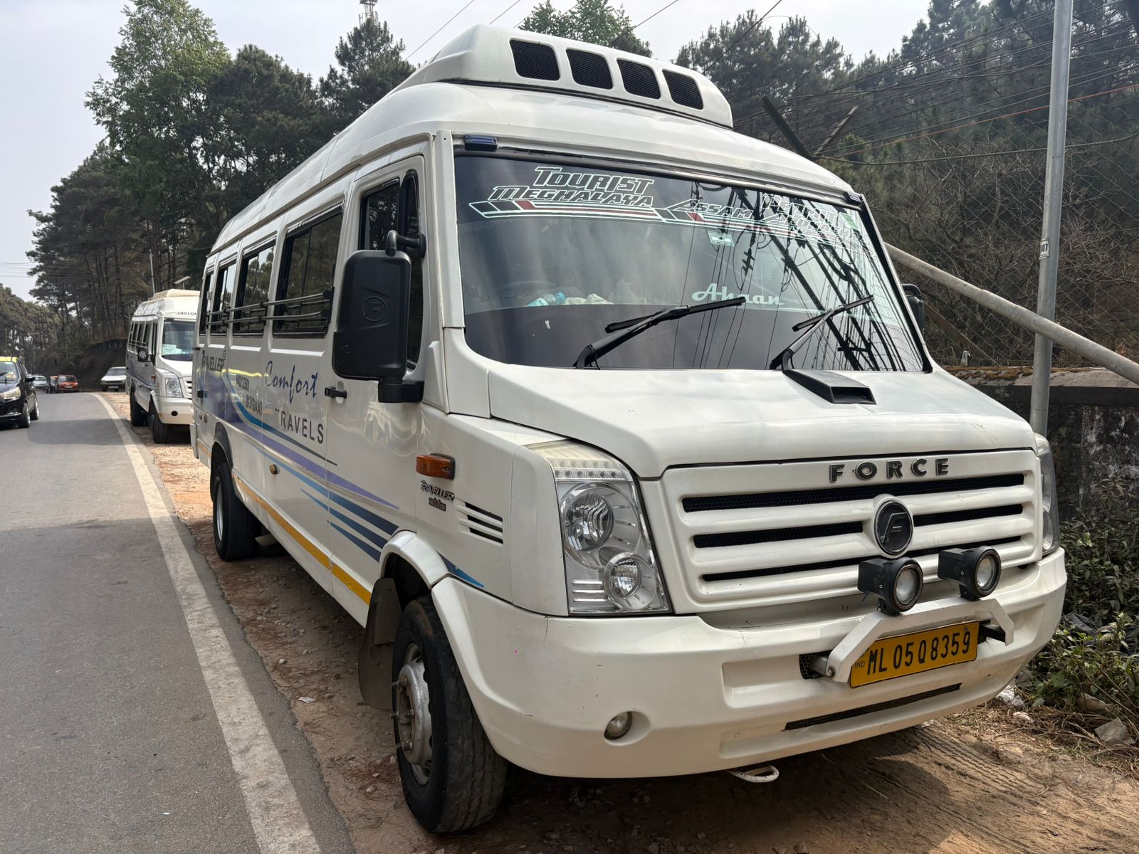 Traveller (26 seater)